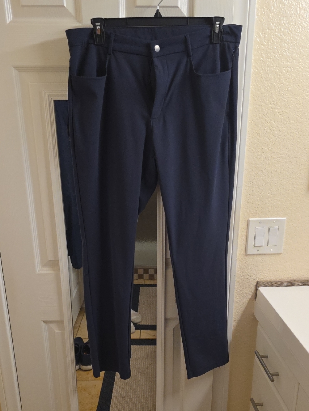 Old Navy Men's Navy Active Tech Hybrid Performance Pants